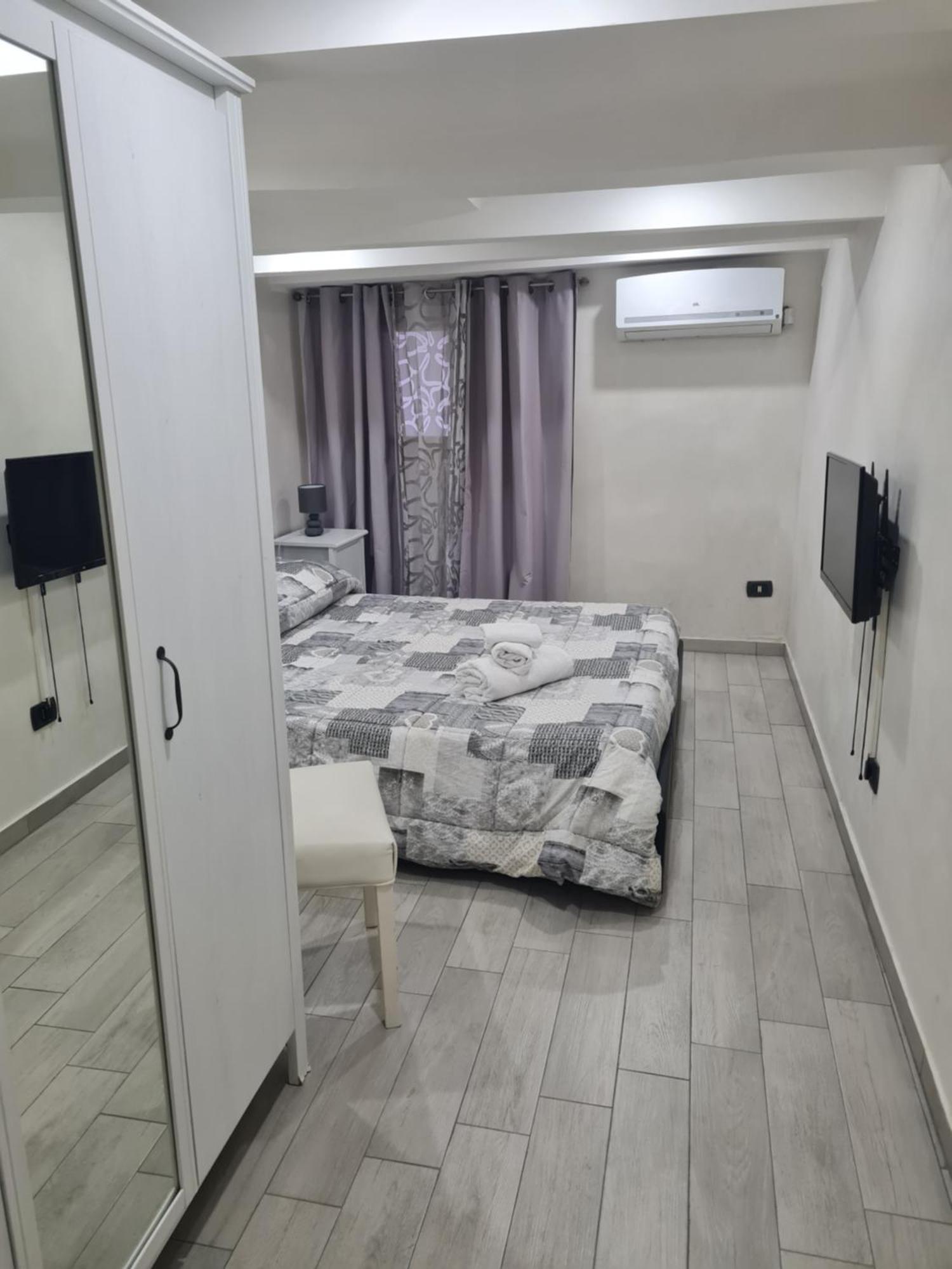 Апартаменти Che Casa 26! Неаполь Екстер'єр фото