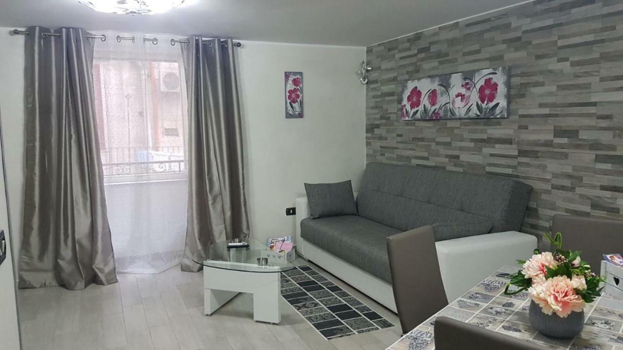 Апартаменти Che Casa 26! Неаполь Екстер'єр фото